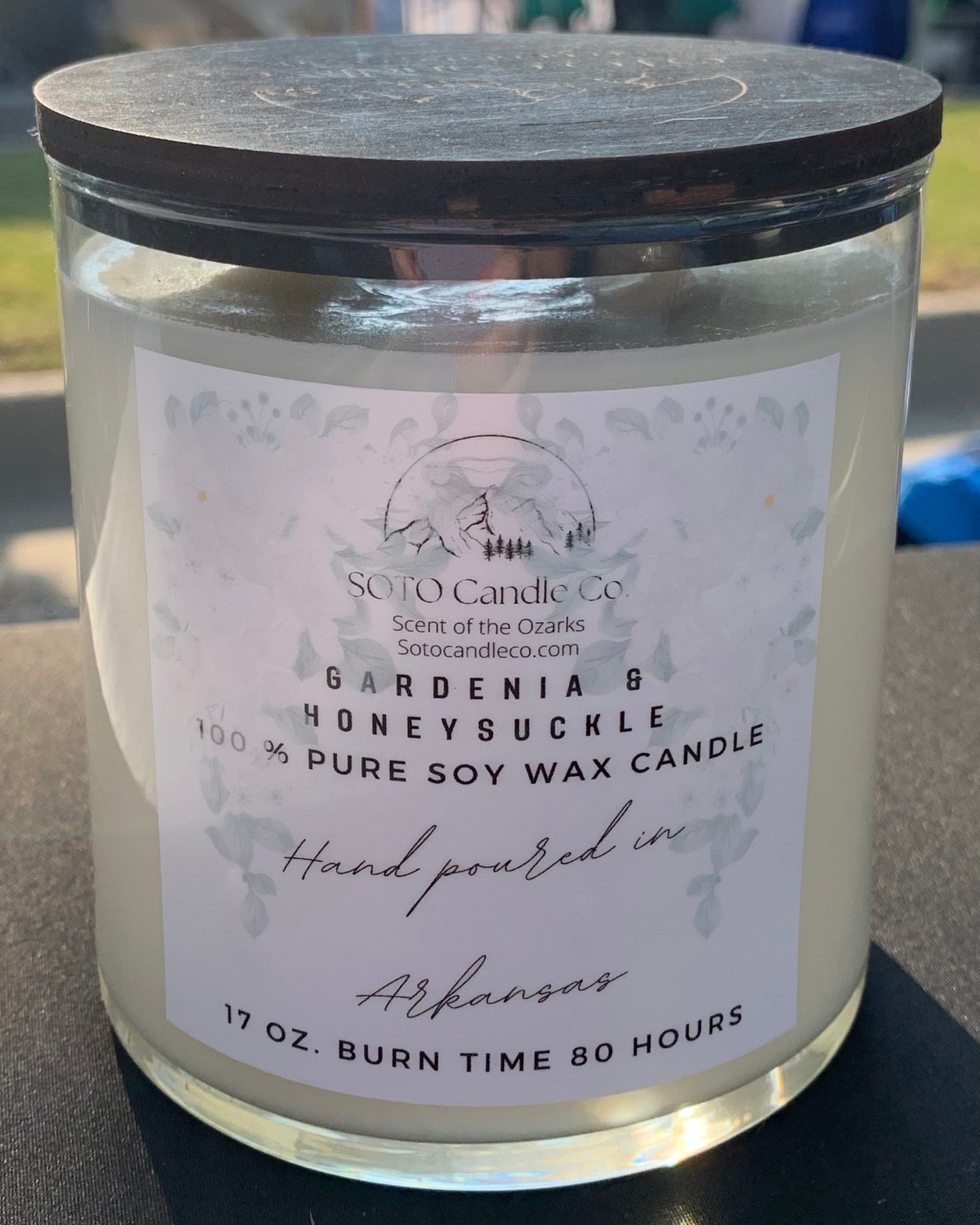 Gardenia & Honeysuckle – Tumbler Candle (17 oz)