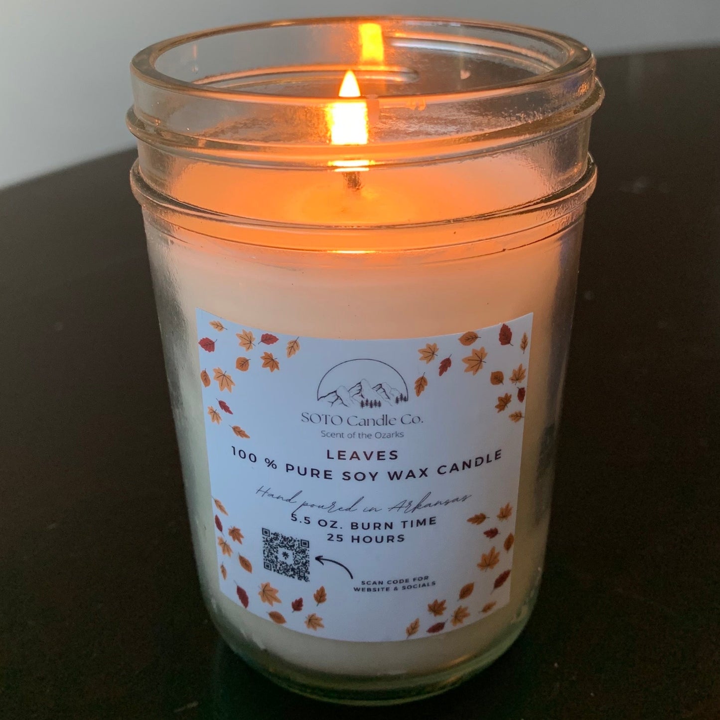 Leaves – Mason Jar Candle (5.5 oz) | 1 Wick | Fruity, Spiced, Cozy | Clean Soy, Pet-Safe, Hand-Poured